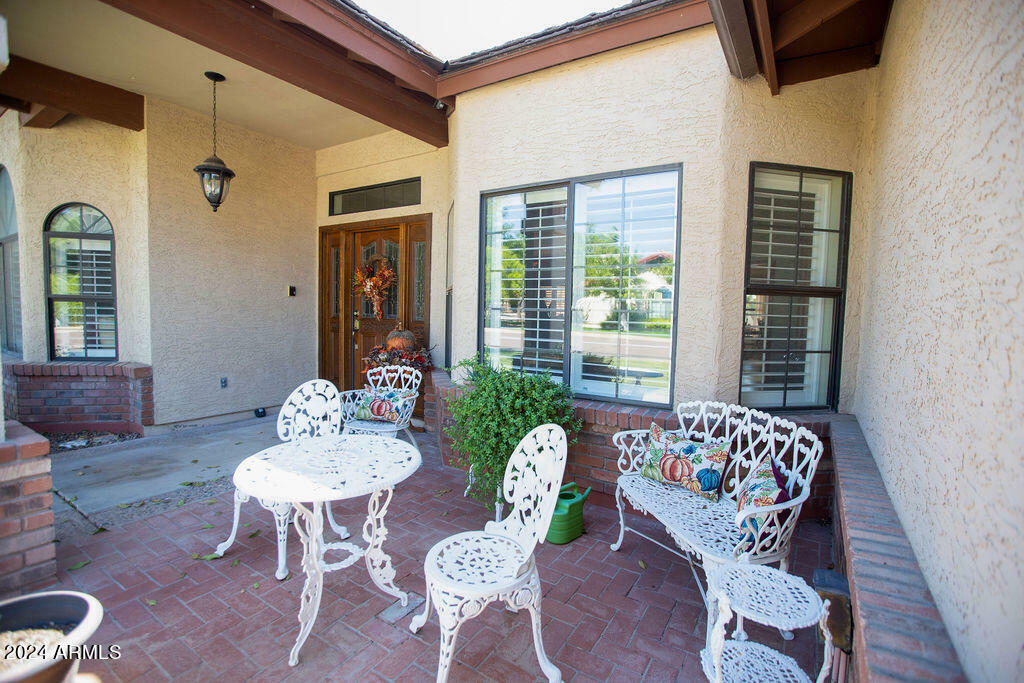 Property Photo:  1163 E Knight Lane  AZ 85284 