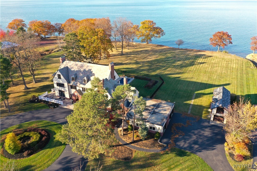 Property Photo:  6862 Lake Shore Road  NY 14047 