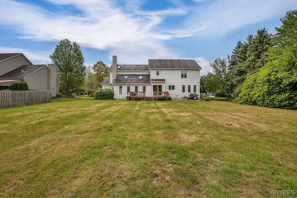 Property Photo:  21 River Oaks Drive  NY 14072 