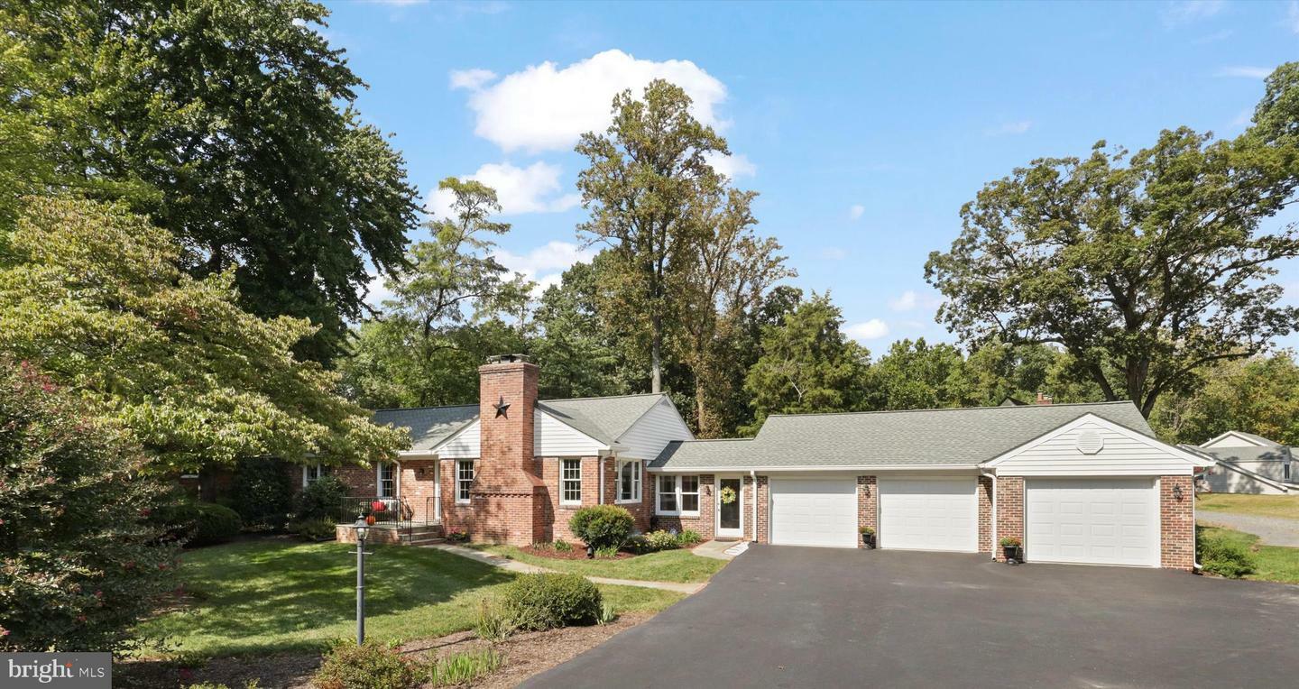 Property Photo:  6600 Spring Valley Drive  VA 22312 