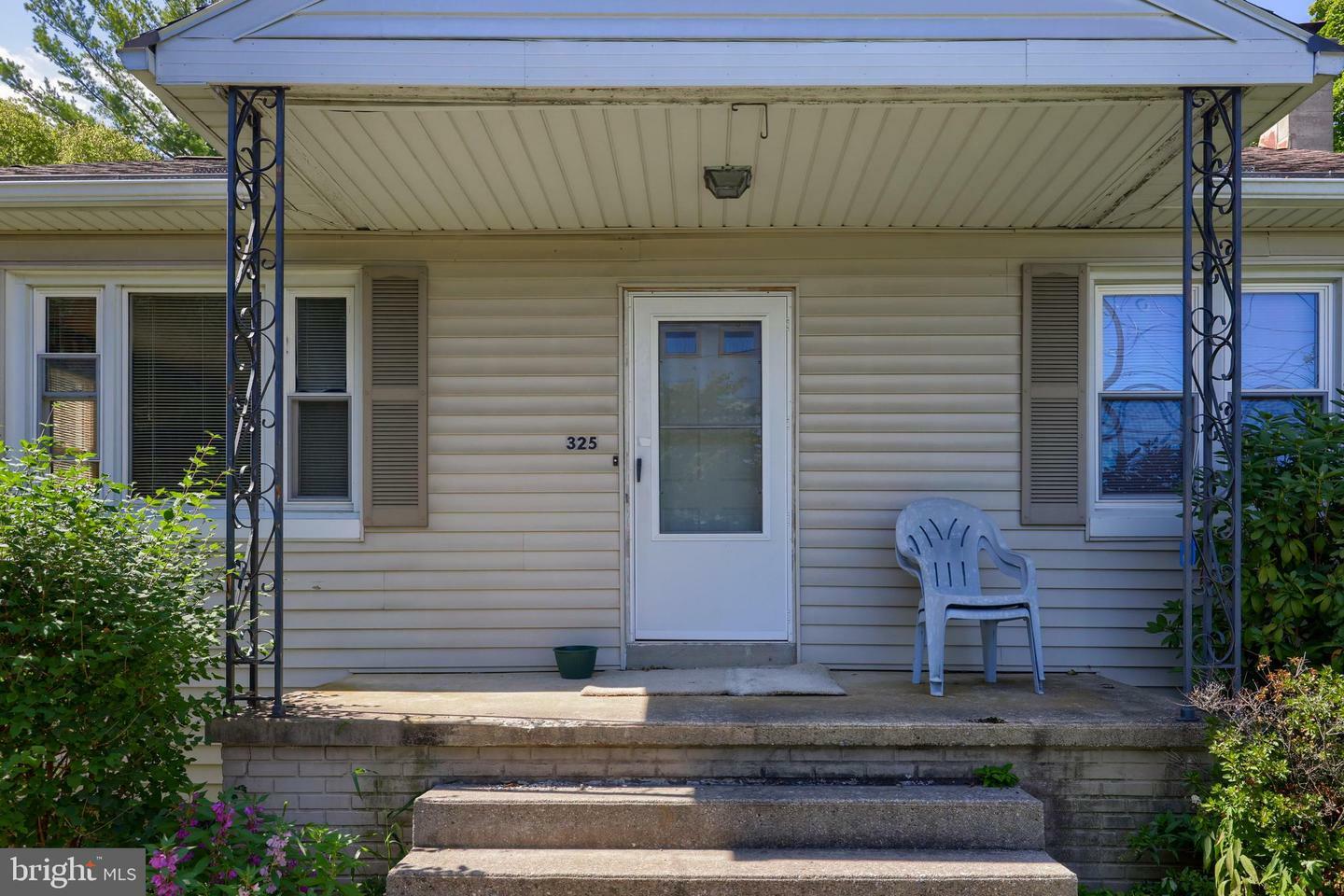 Property Photo:  325 Barbara Street  PA 17551 