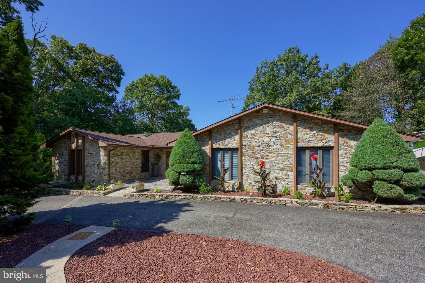 Property Photo:  205 Long Lane  PA 17536 