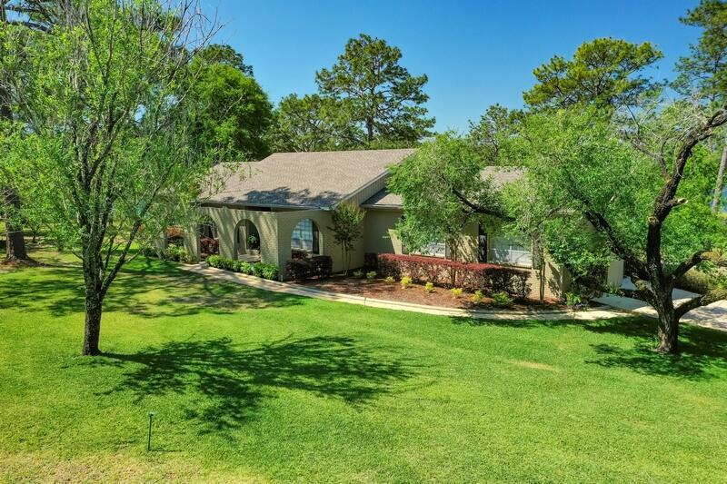 Property Photo:  502 Ridge Lake Road  FL 32536 