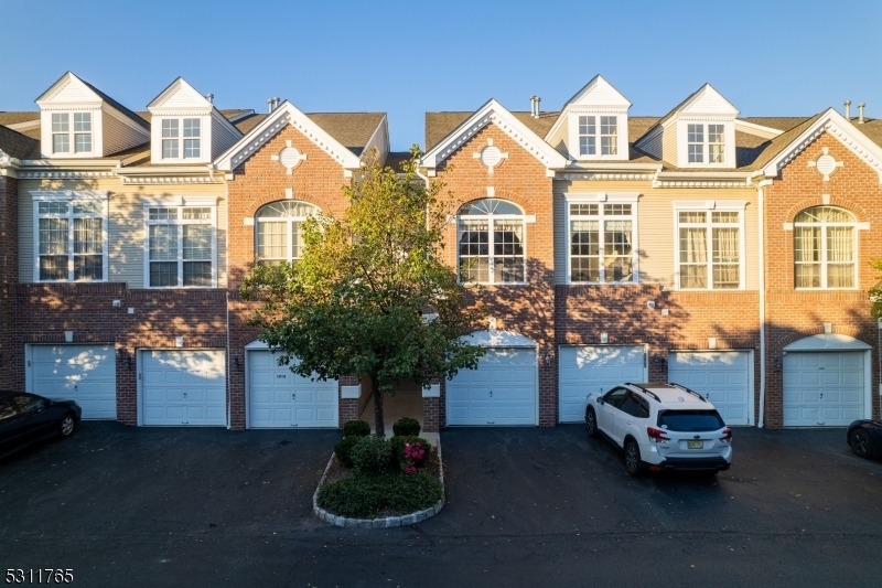 Property Photo: 1014 Redspire Dr NJ 07083