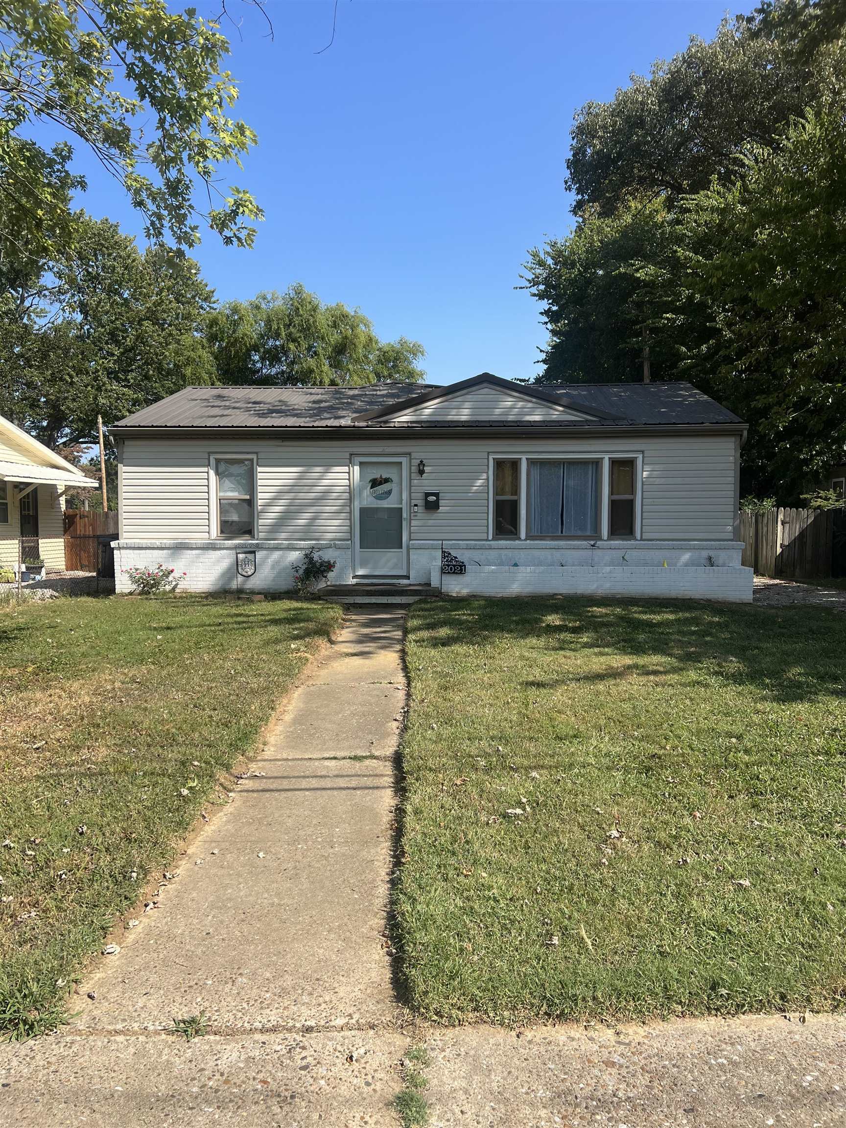 Property Photo:  2021 Washington Street  KY  