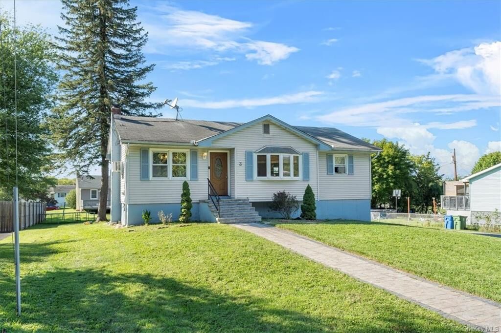 Property Photo:  3 Polly Kay Drive  NY 10940 