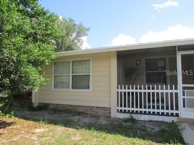 Property Photo:  1429 E Lombardy Drive  FL 32725 