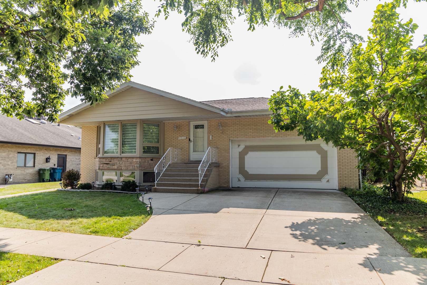 Property Photo:  9532 S Kolmar Avenue  IL 60453 