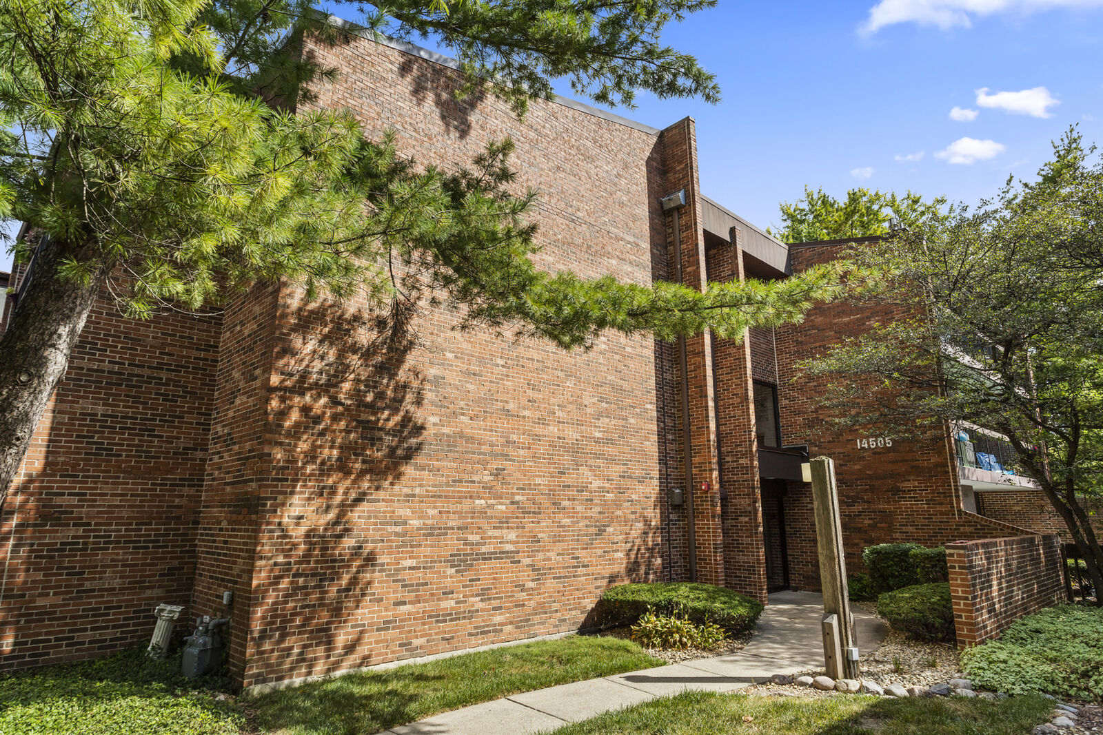 Property Photo:  14505 Central Court M2  IL 60452 