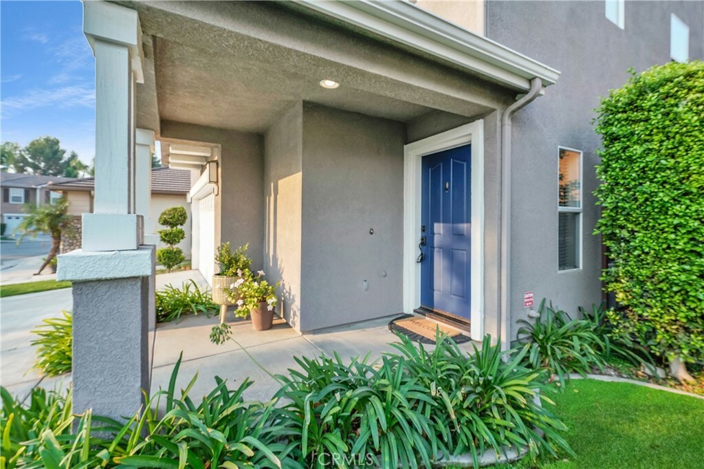 Property Photo:  411 Blue Jay Drive  CA 92823 