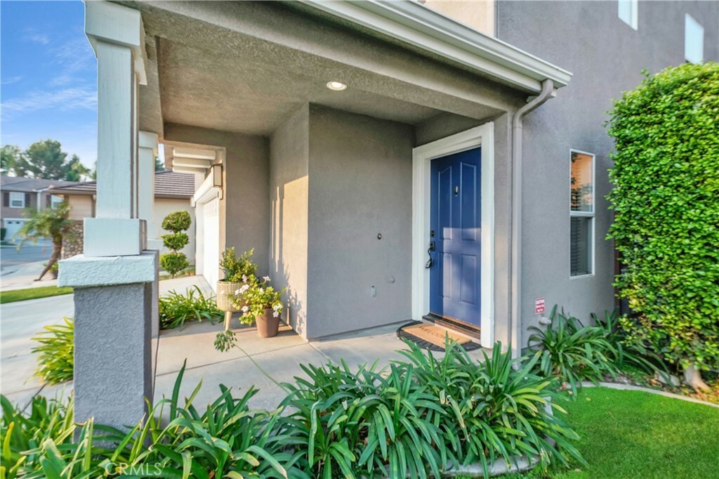 Property Photo:  411 Blue Jay Drive  CA 92823 