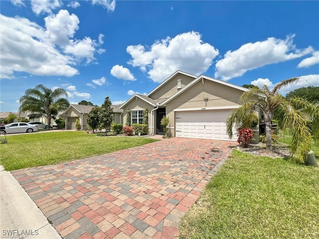 Property Photo:  10548 Canal Brook Lane  FL 33936 