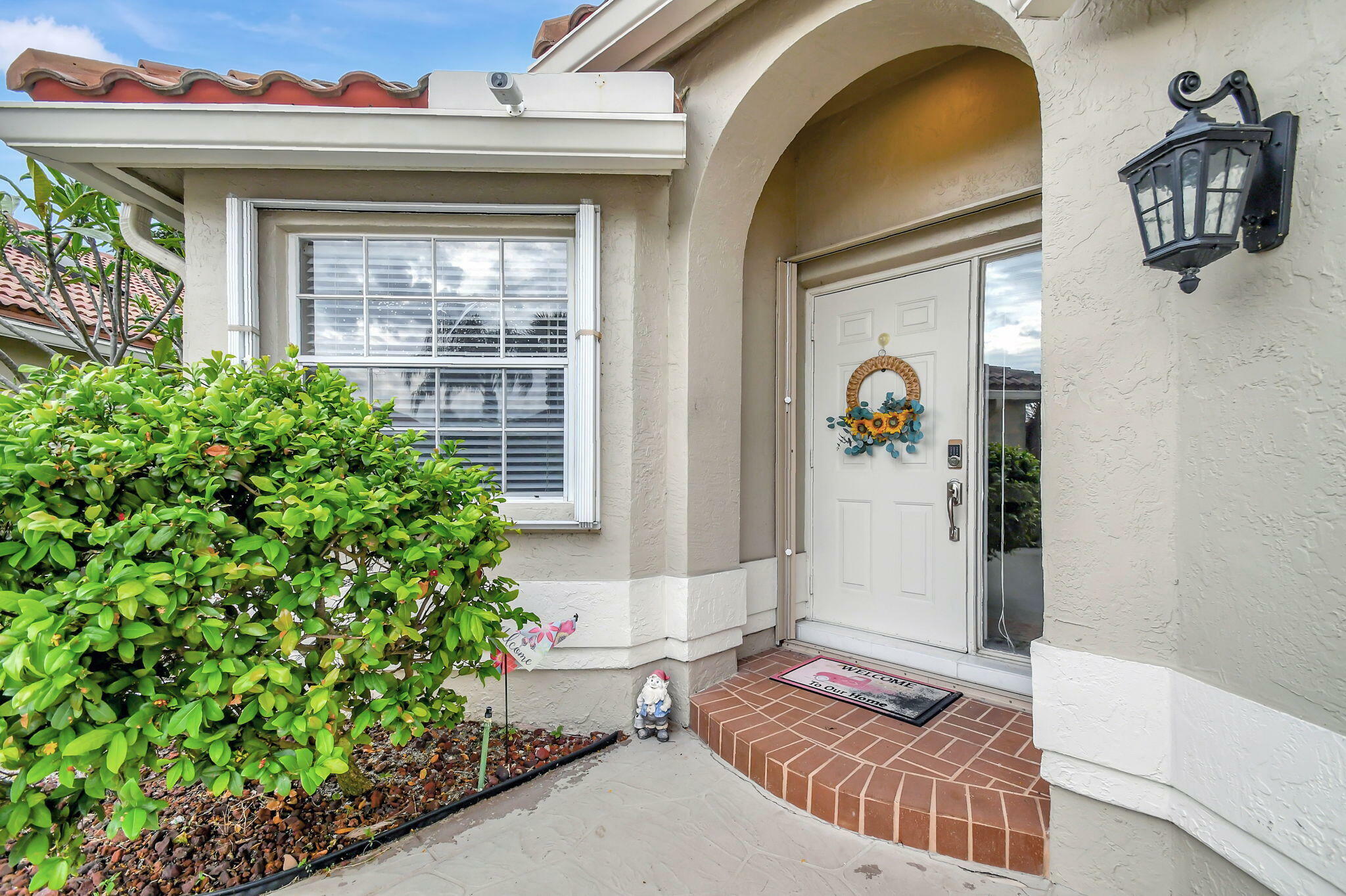 Property Photo:  6081 Bluegrass Drive  FL 33437 