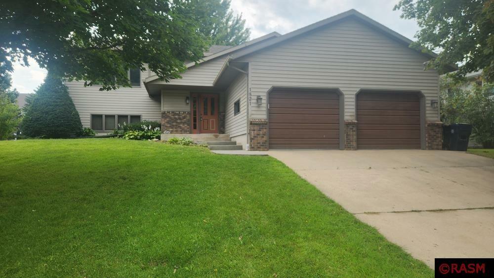 Property Photo:  1821 Ashland Road  MN 56073 