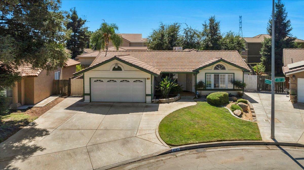 Property Photo:  6045 W Fir Avenue  CA 93722 