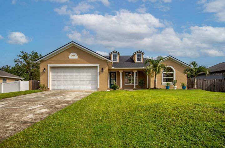 Property Photo: 260 W 4th Street FL 32766