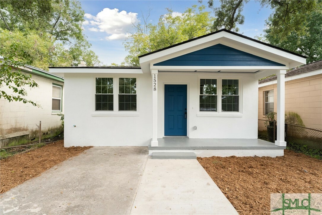 Property Photo:  1528 Comer Street  GA 31415 