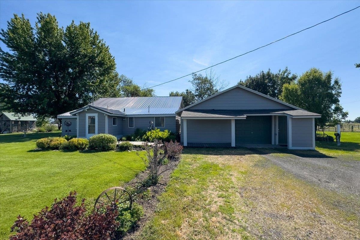 Property Photo:  6006 S Assembly Rd  WA 99224 