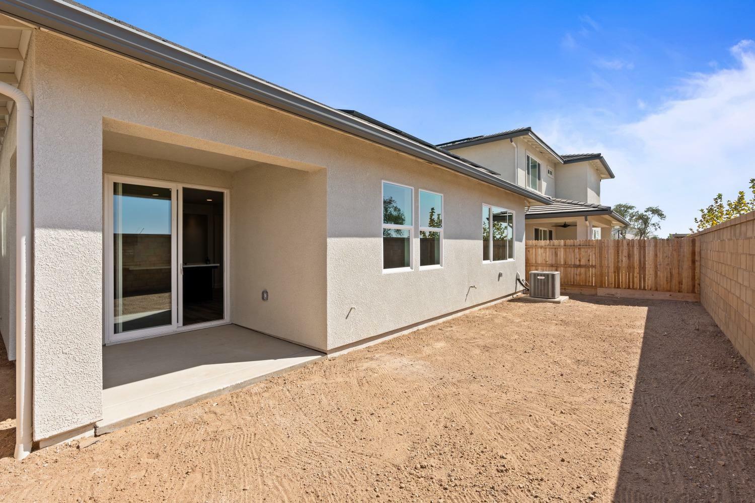 Property Photo:  1110 Ponderosa Way W  CA 93636 