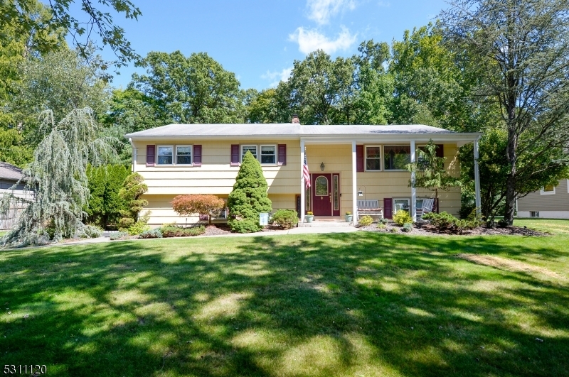 Property Photo:  71 Thackeray Rd  NJ 07436 