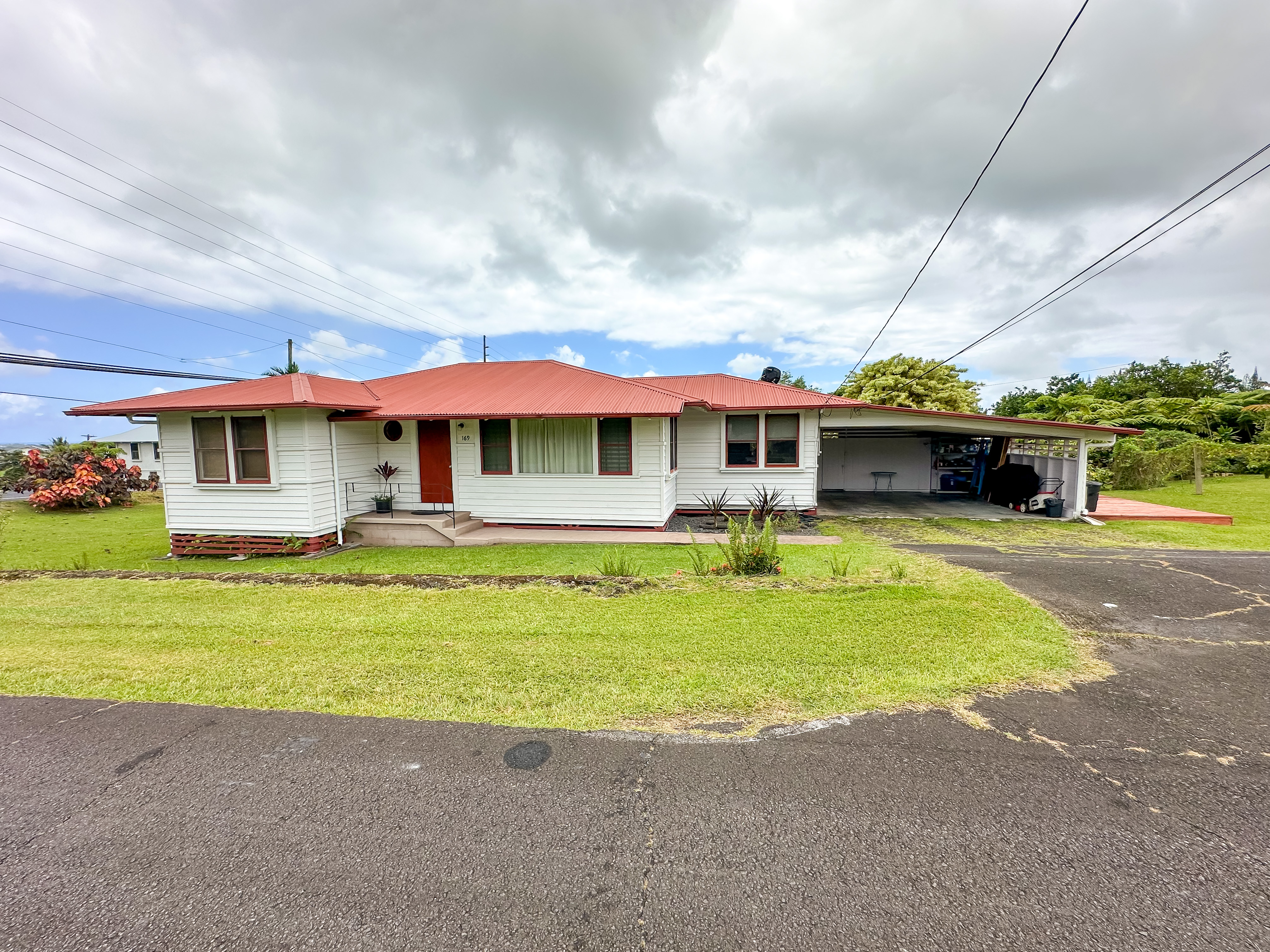 Property Photo:  169 Kawailani St  HI 96720 