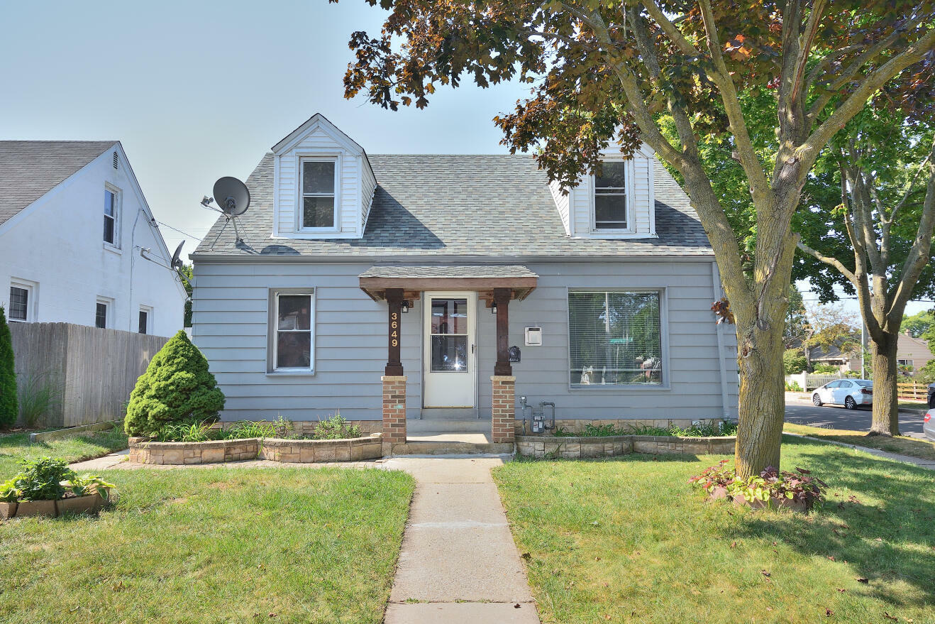 Property Photo:  3649 S Pine Ave  WI 53207 