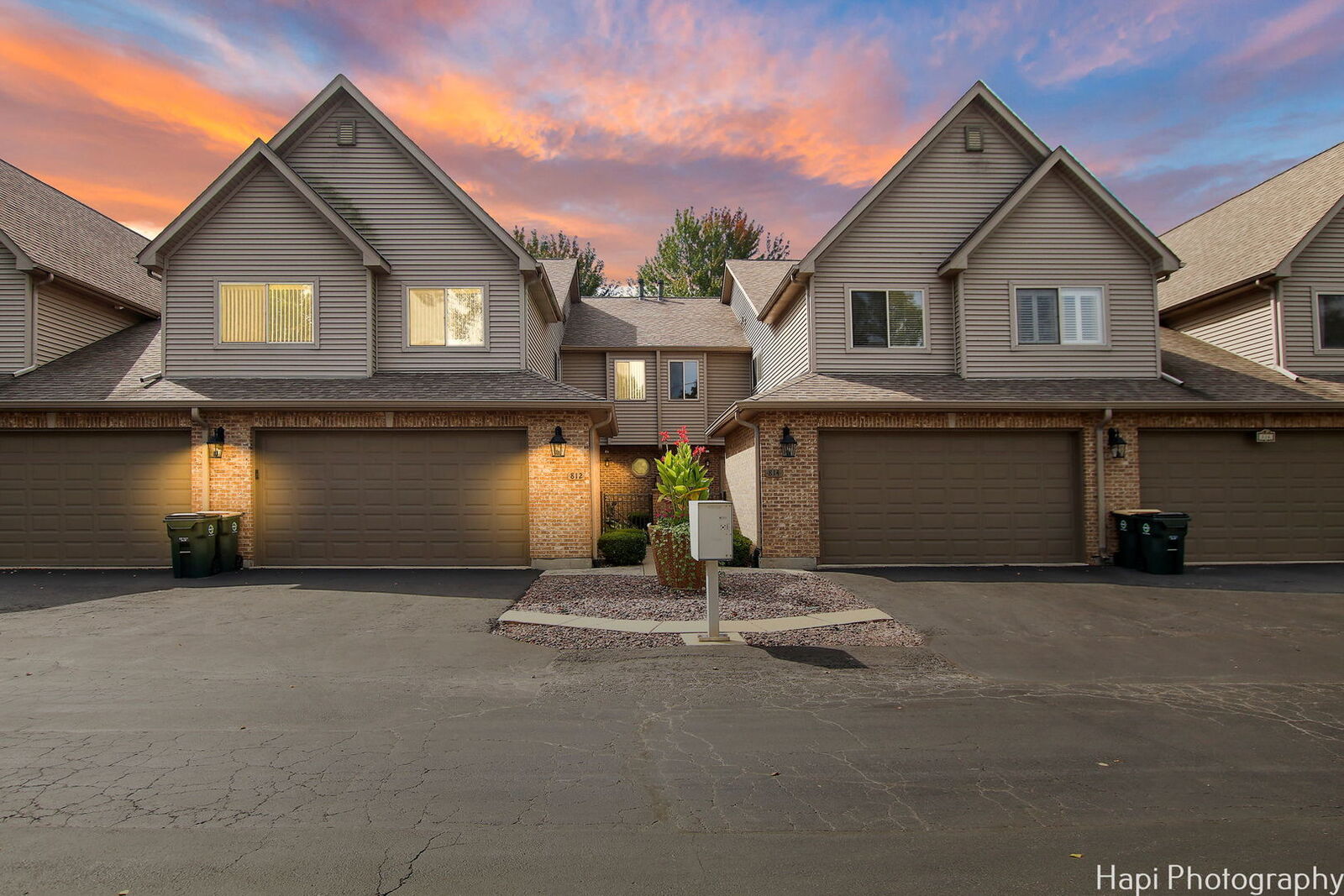 Property Photo:  812 W Il Route 173 812  IL 60002 