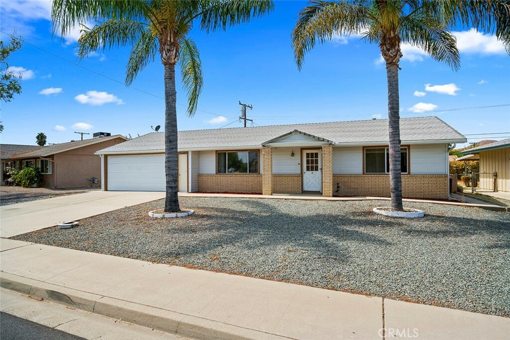 Property Photo:  28981 Glen Oaks Drive  CA 92586 