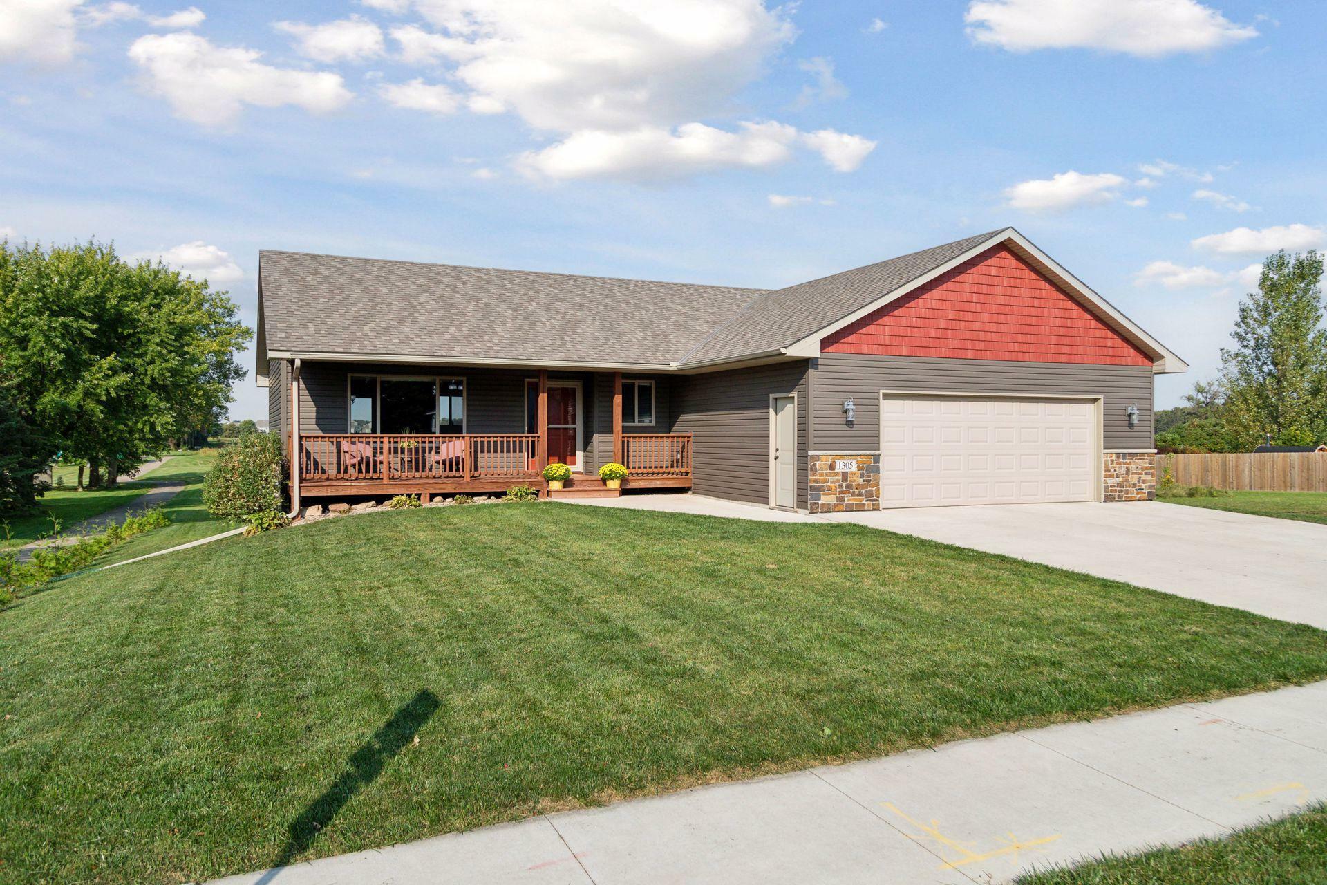 Property Photo:  1305 Benton Creek Avenue  MN 55322 