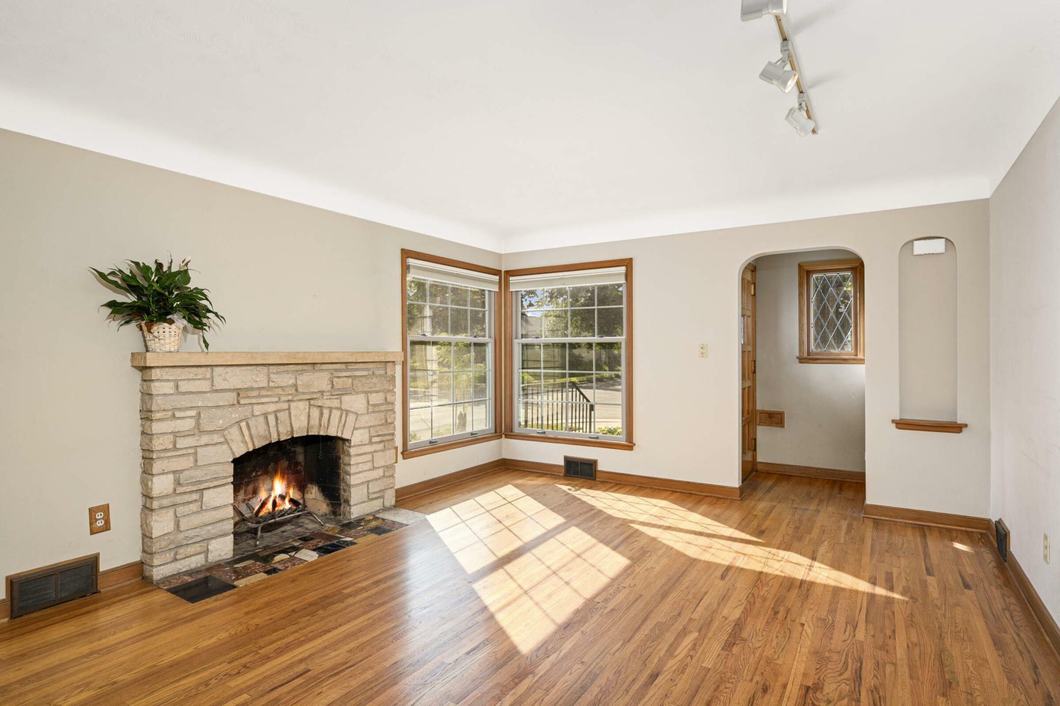 Property Photo:  2183 Bayard Avenue  MN 55116 