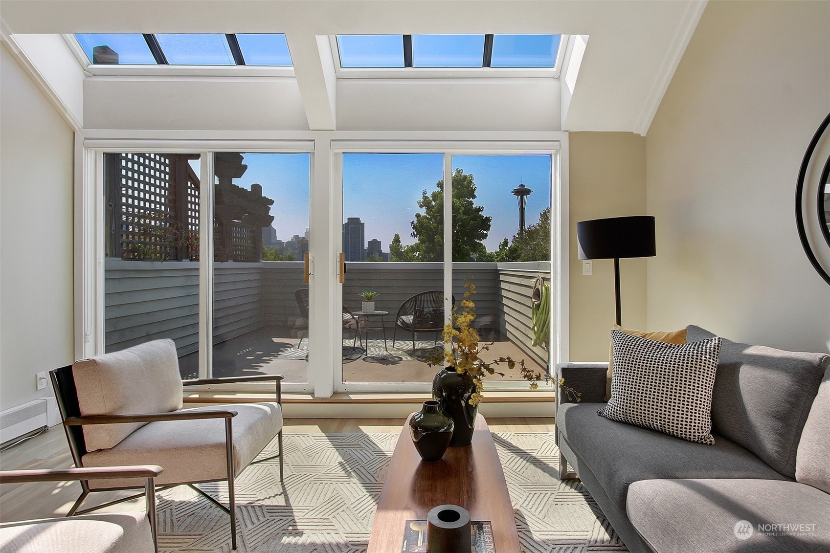 Property Photo: 514 Ward Street 201 WA 98109