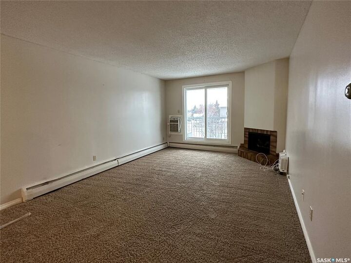 Photo de la propriété: 1832 Eaglesham Avenue 301 SK S4H 3A8