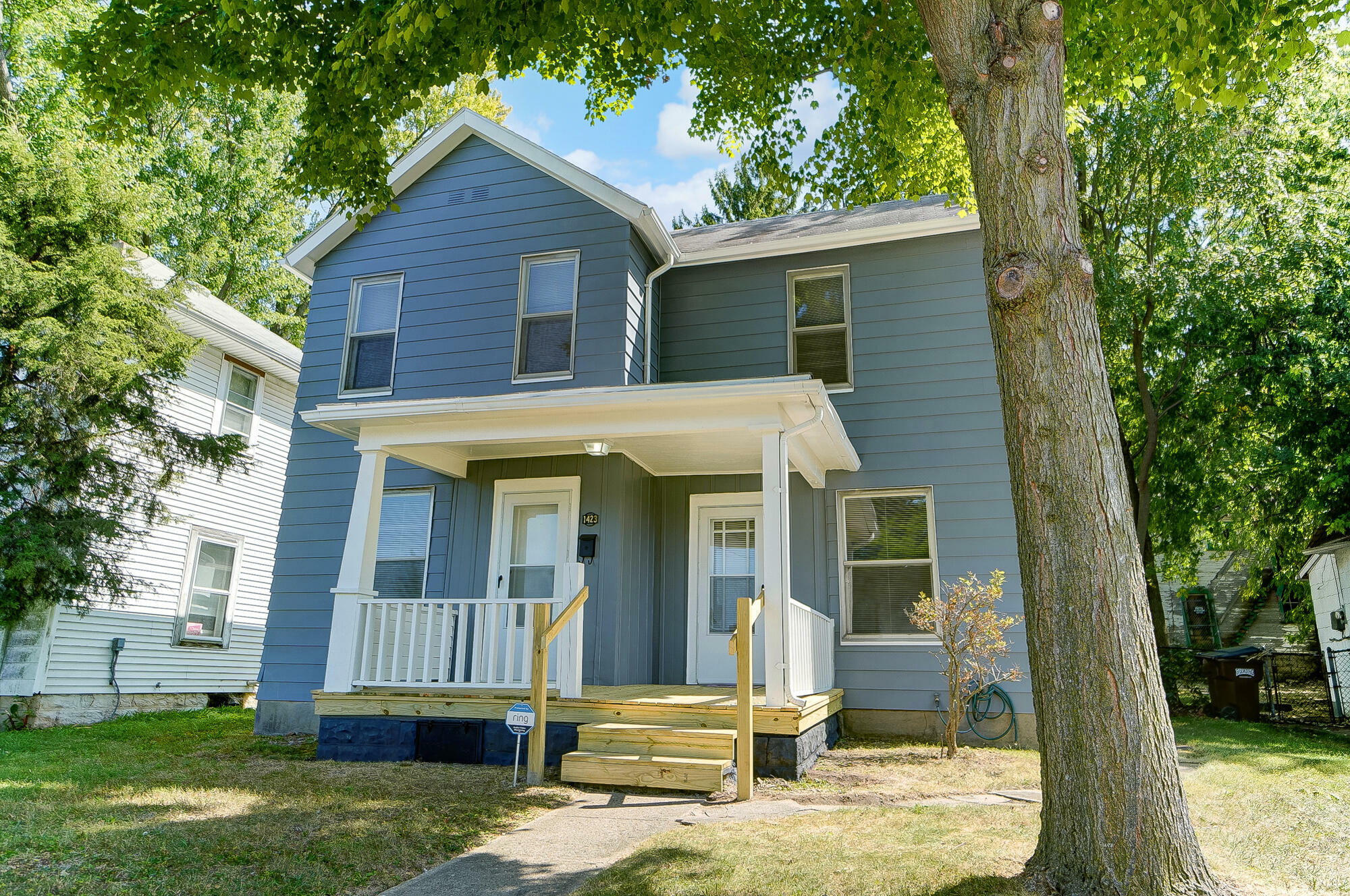 Property Photo:  1423 Columbus Avenue  OH 45503 