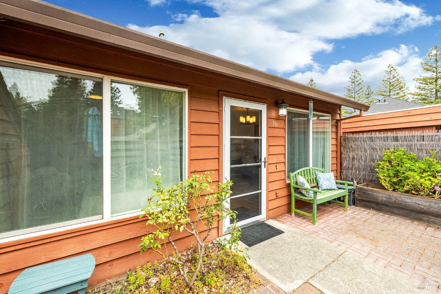 Property Photo:  36 Kingston Way  CA 94931 