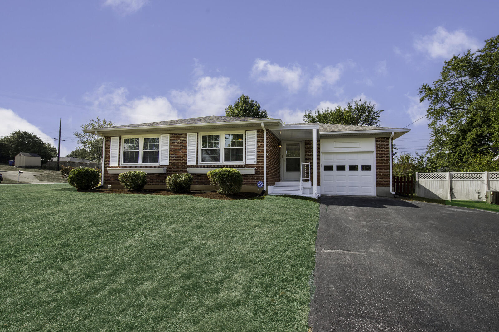 Property Photo: 750 Sandpiper Court KY 40505