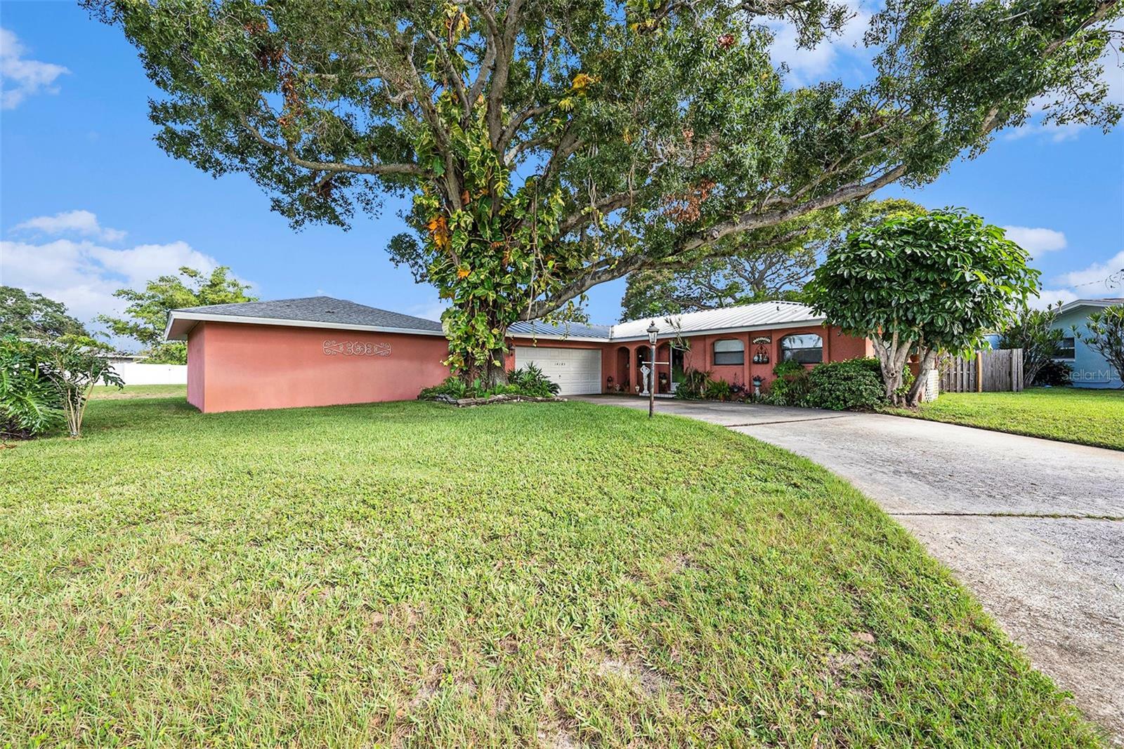 Property Photo:  14185 Hetrick Circle S  FL 33774 