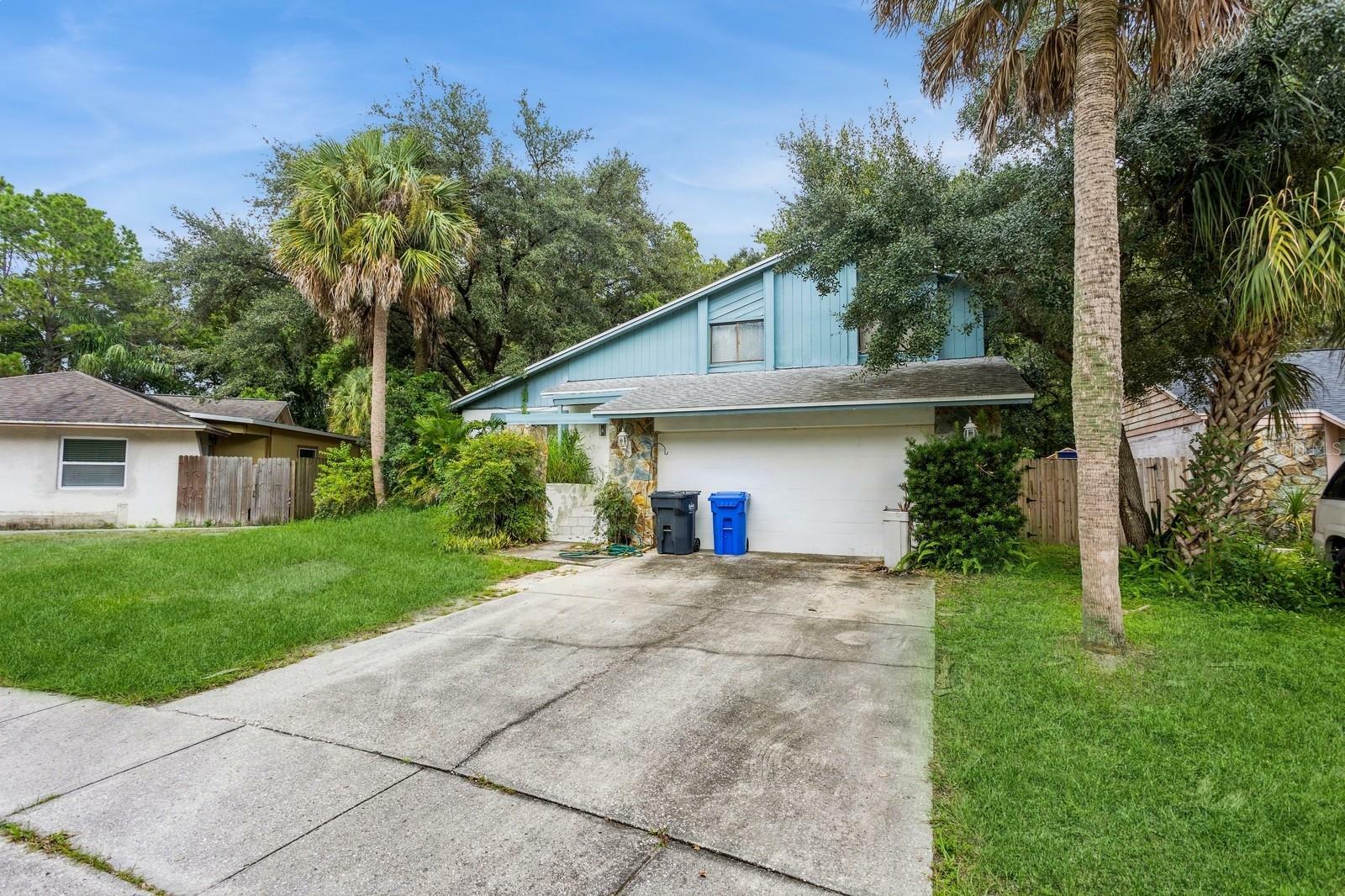 Property Photo:  16133 Ravendale Drive  FL 33618 