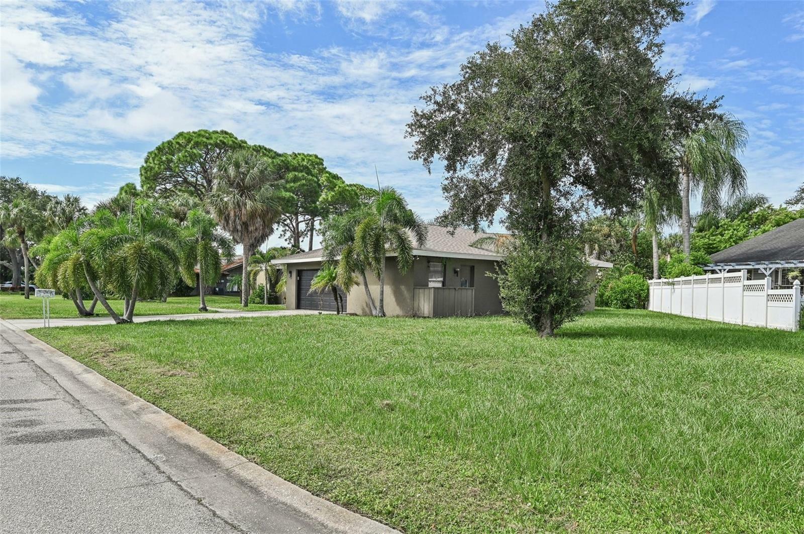 Property Photo:  6106 45th Street W  FL 34210 