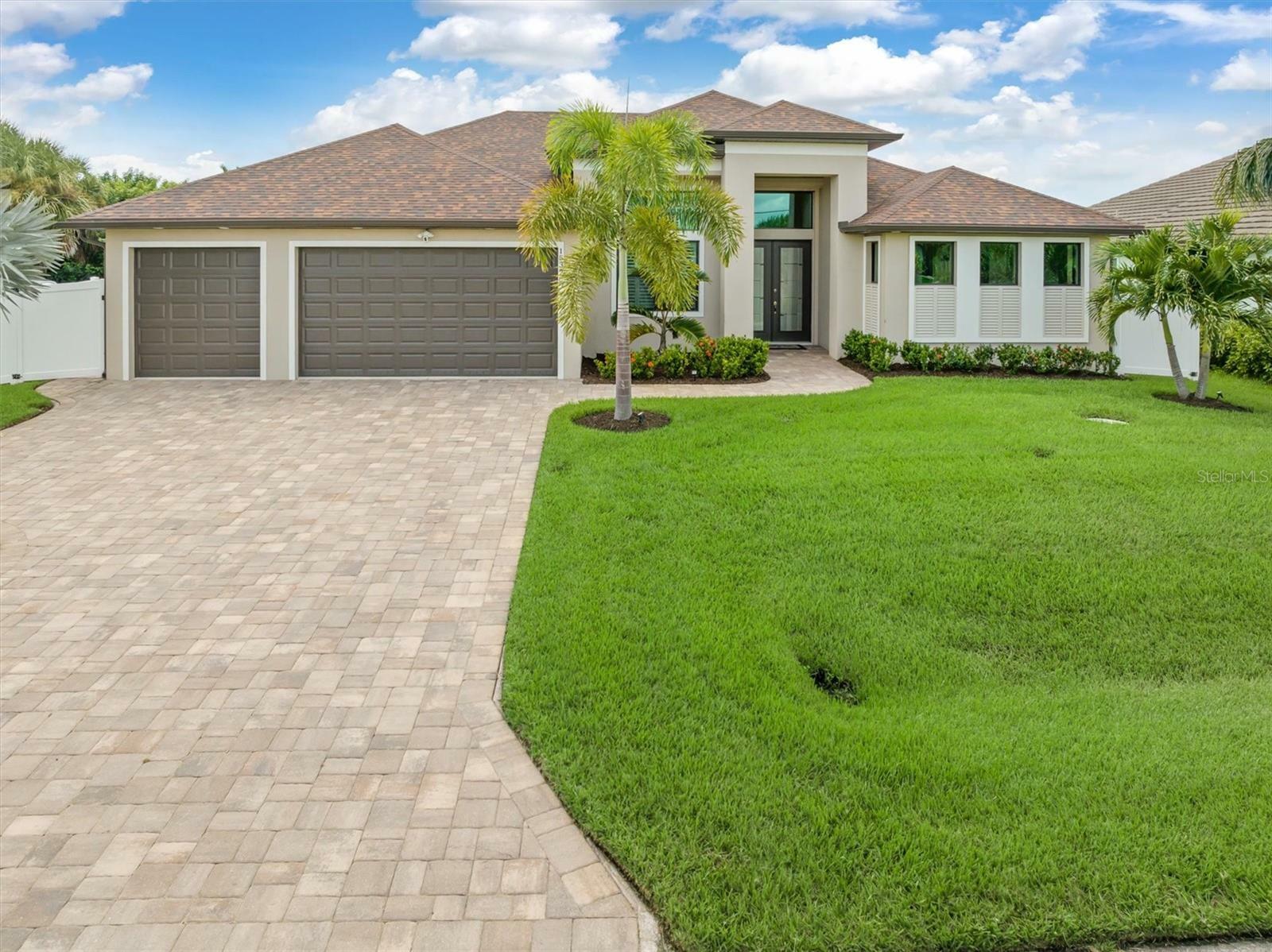 Property Photo:  15320 Hennipen Circle  FL 33981 