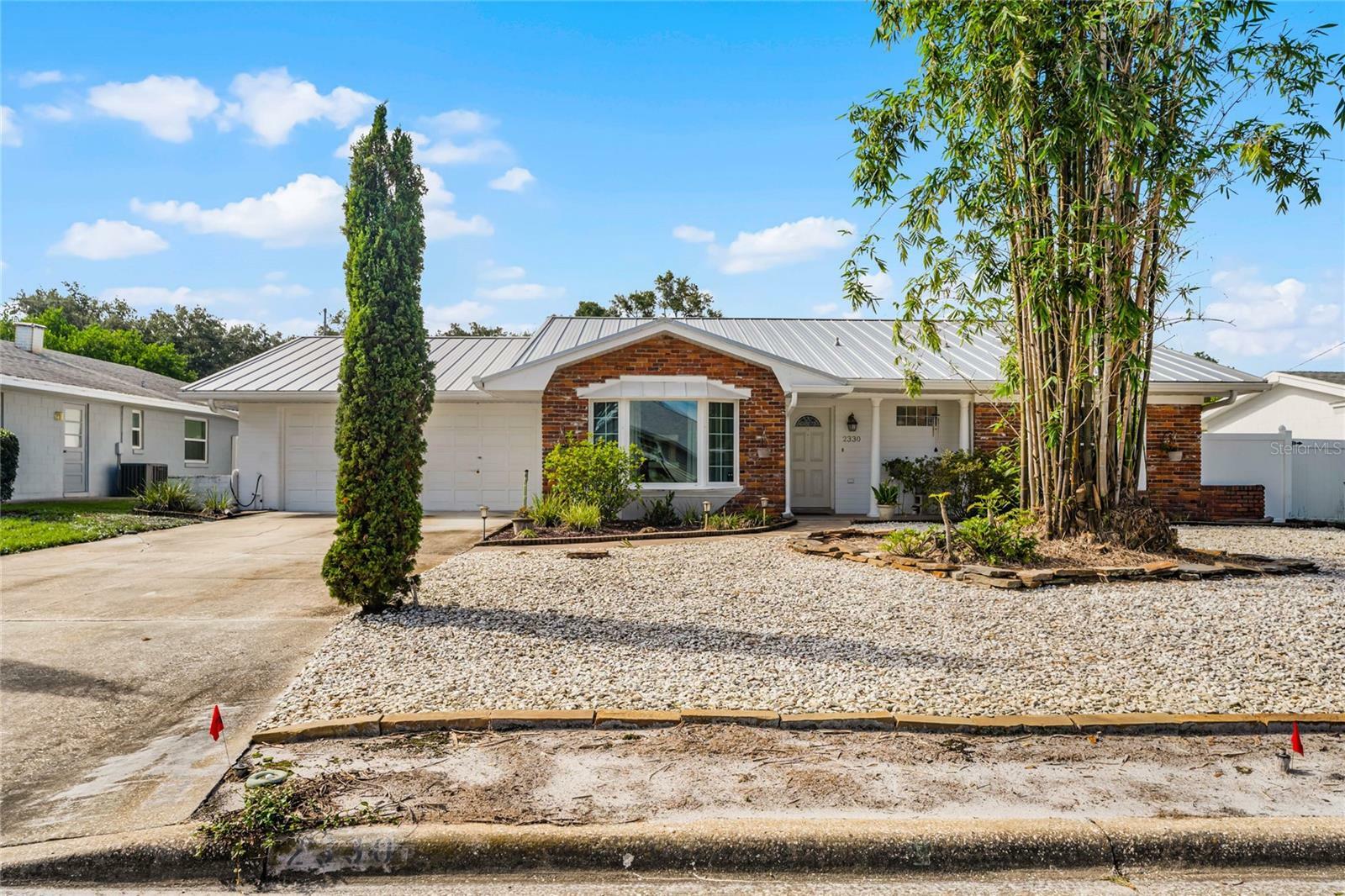 Property Photo: 2330 Carolton Road FL 32751