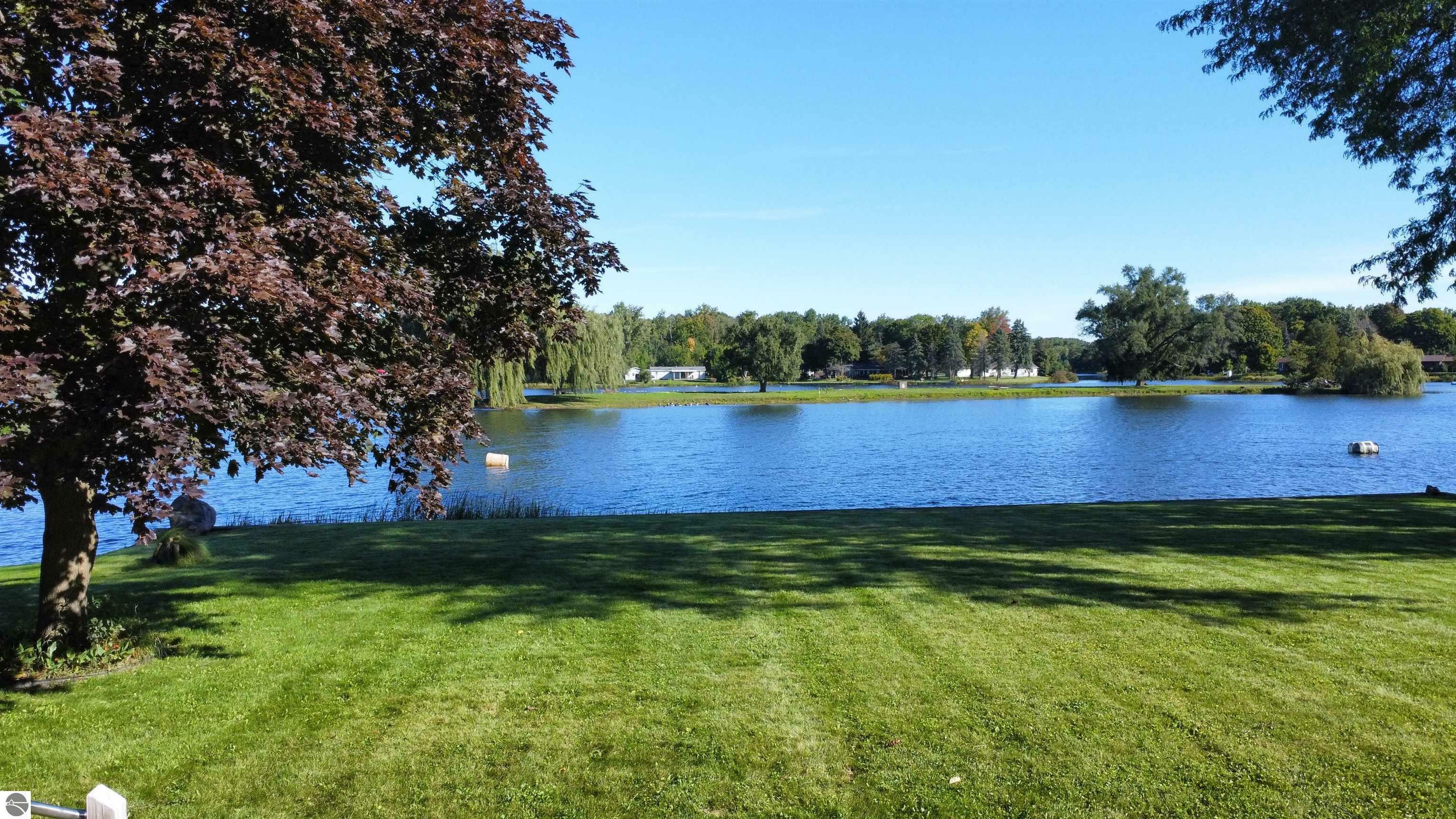 Property Photo:  501 Wilcox Parkway  MI 48617 