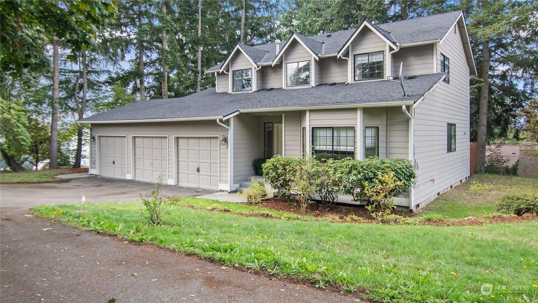 Property Photo:  9424 S 240th Street  WA 98031 