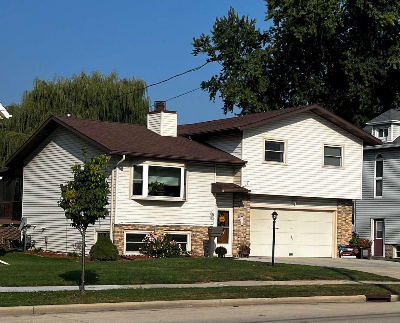 Property Photo: 1110 North Center Street WI 53916
