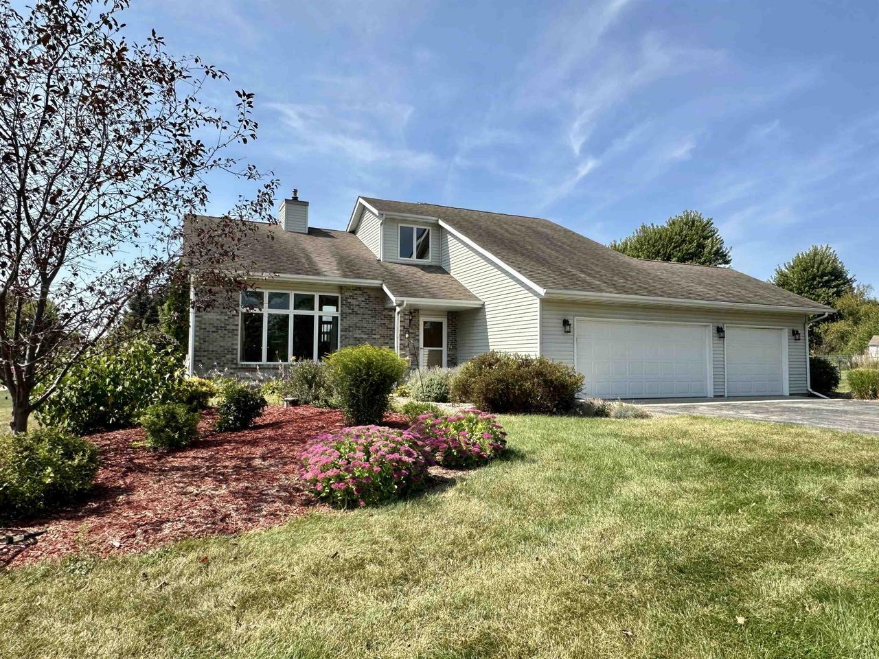 Property Photo:  6428 South Edgewater Drive  WI 53511 