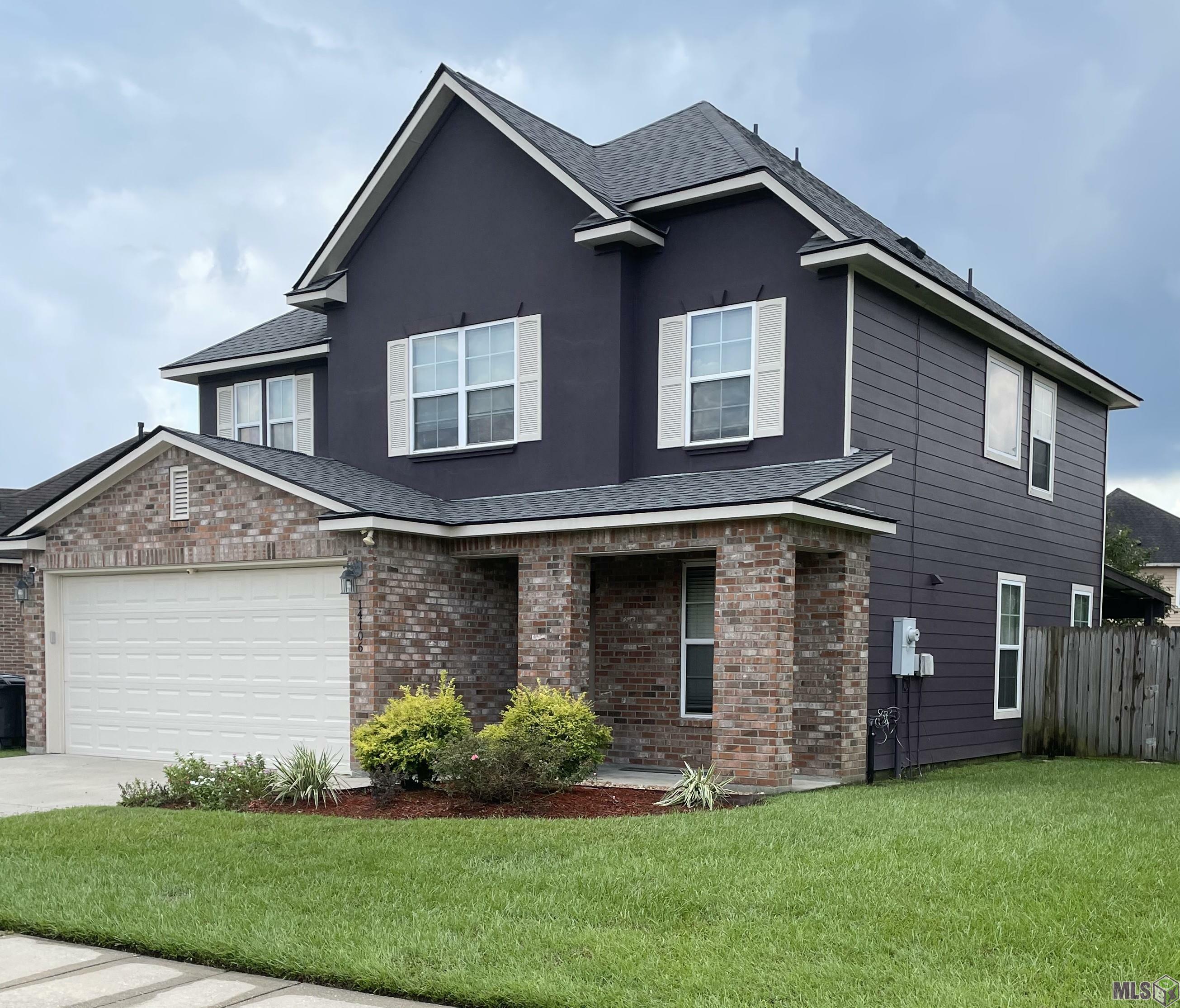 Property Photo: 14106 Stone Gate Dr LA 70816