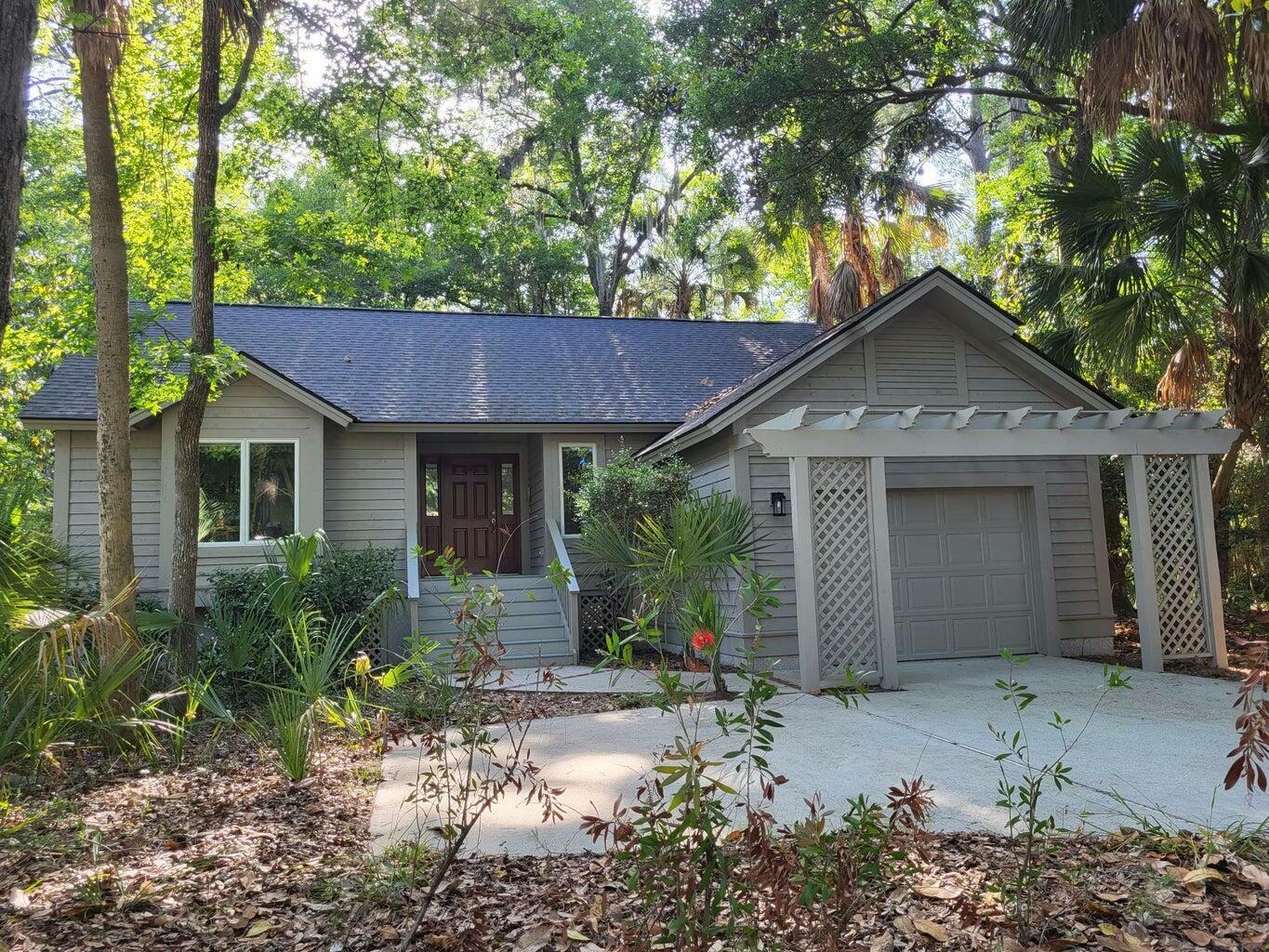 Property Photo:  2743 Old Oak Walk  SC 29455 