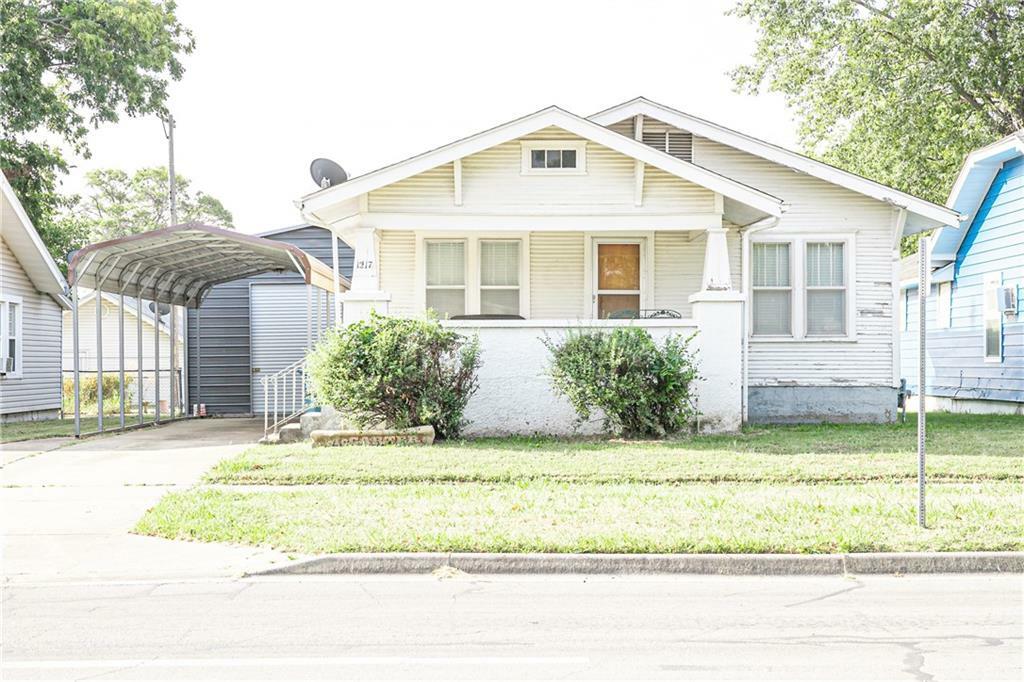 Property Photo:  1217 W 5th Street  KS 67337 