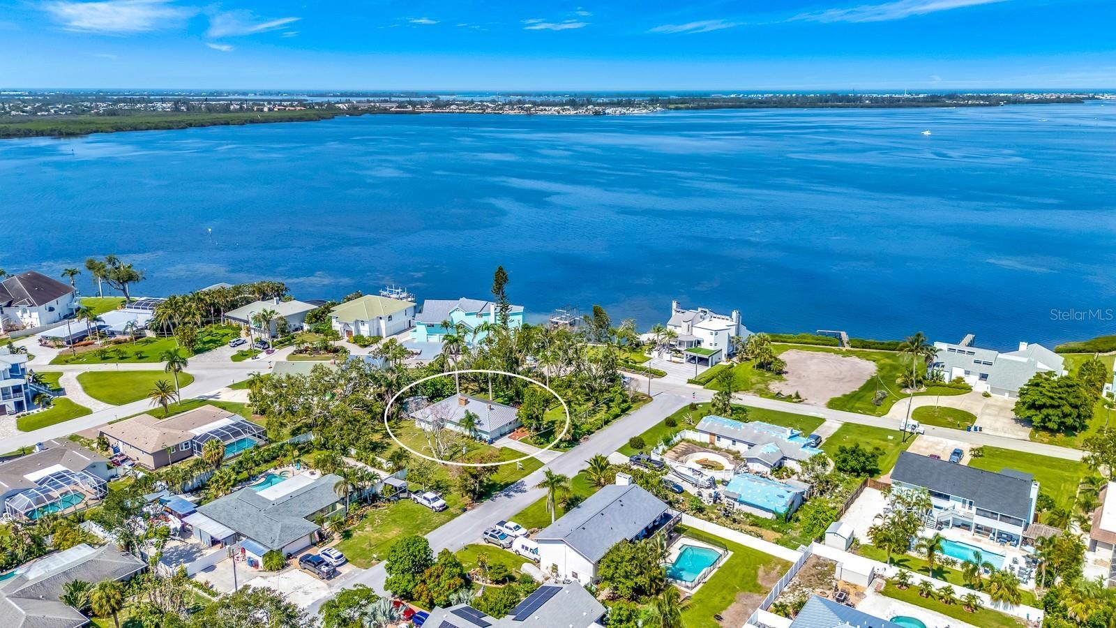 Property Photo: 2403 Palma Sola Boulevard FL 34209