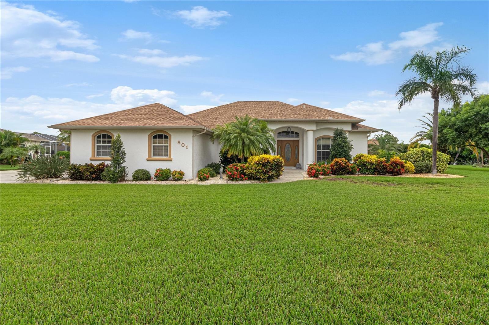 Property Photo:  801 Boundary Boulevard  FL 33947 