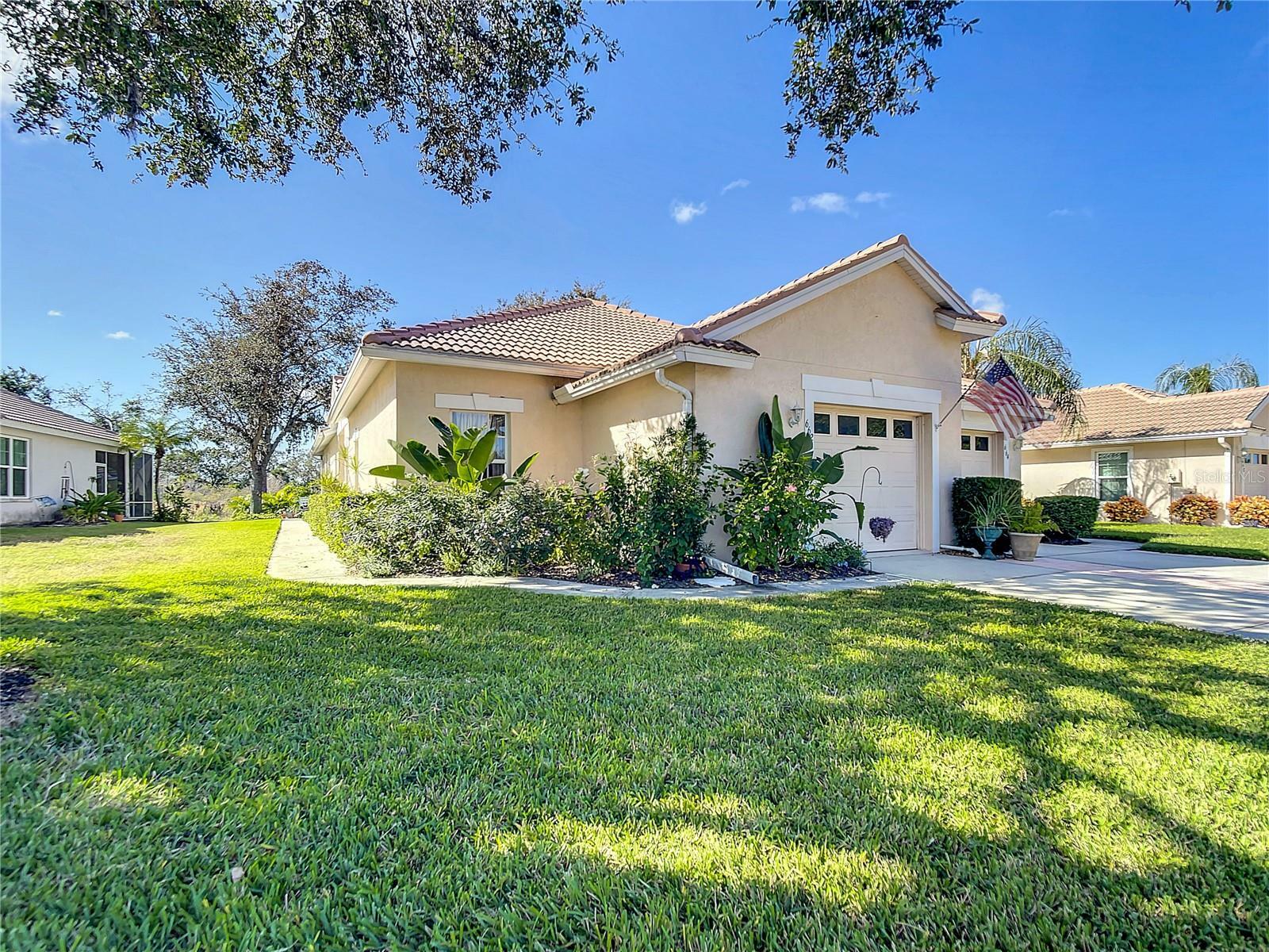 Property Photo:  662 Back Nine Drive  FL 34285 